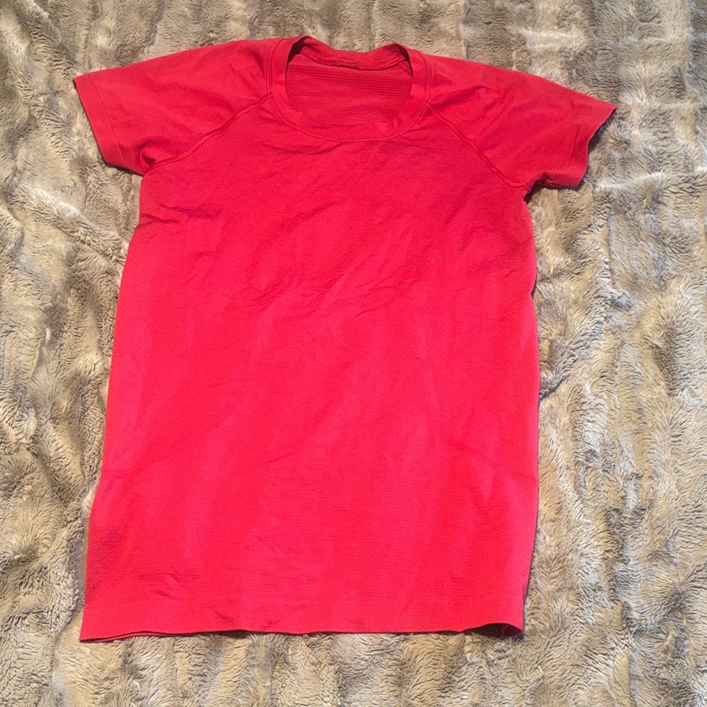 Red Lululemon swiftly T-Shirt
